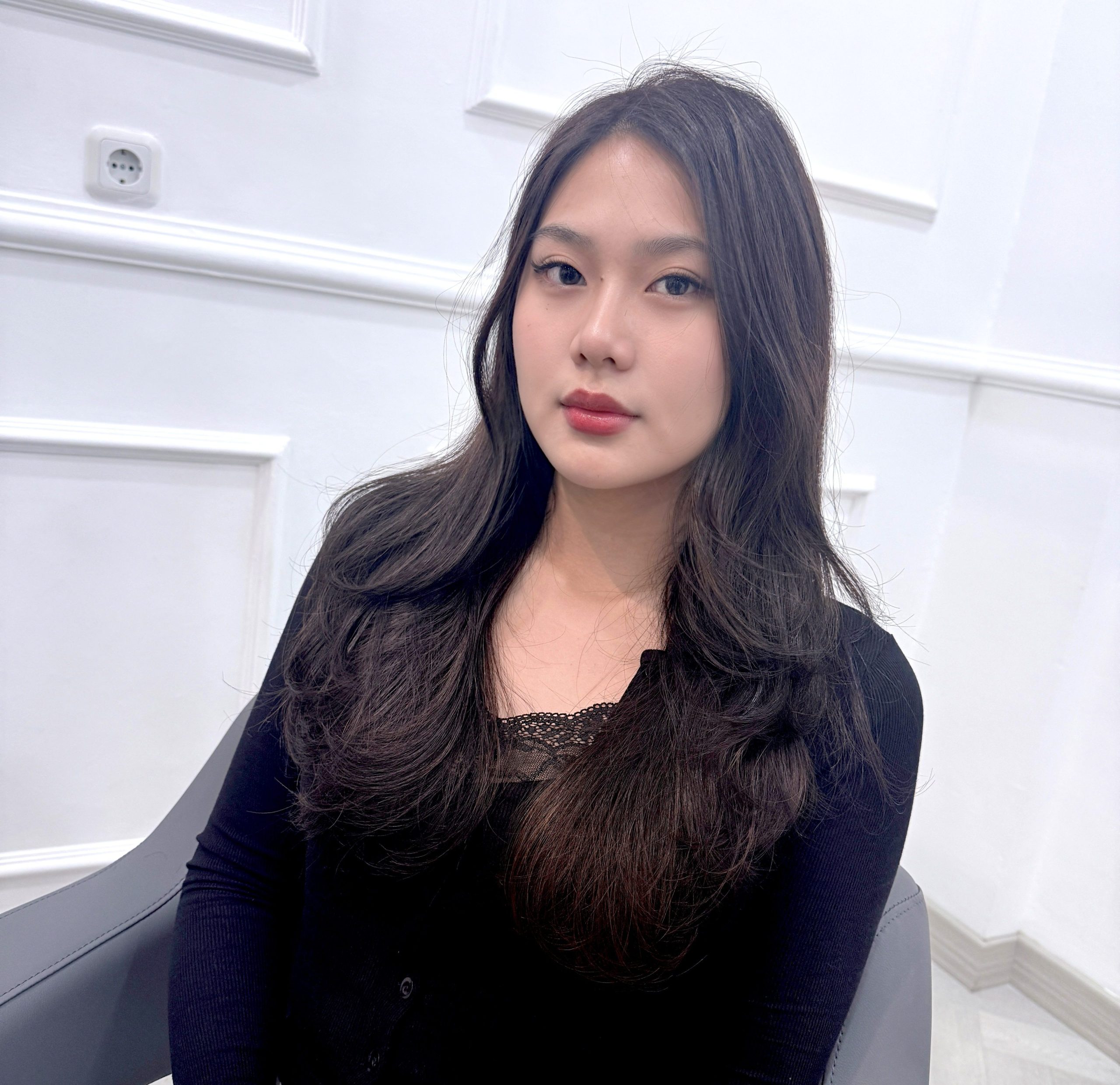 Long Gradasi Cut × Dark Brown Hair Color