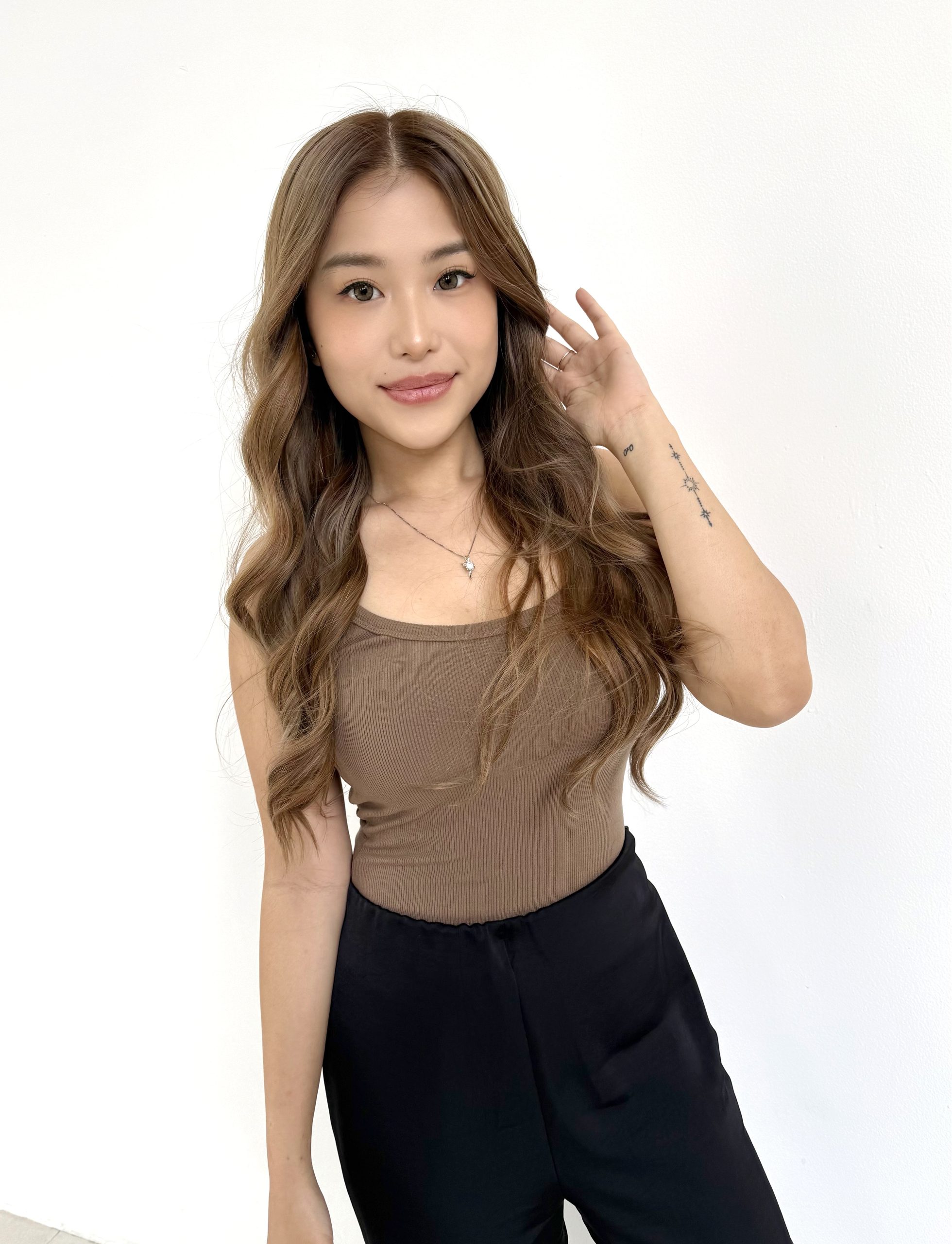 Long Layer Cut × Ash Chestnut Brown Color