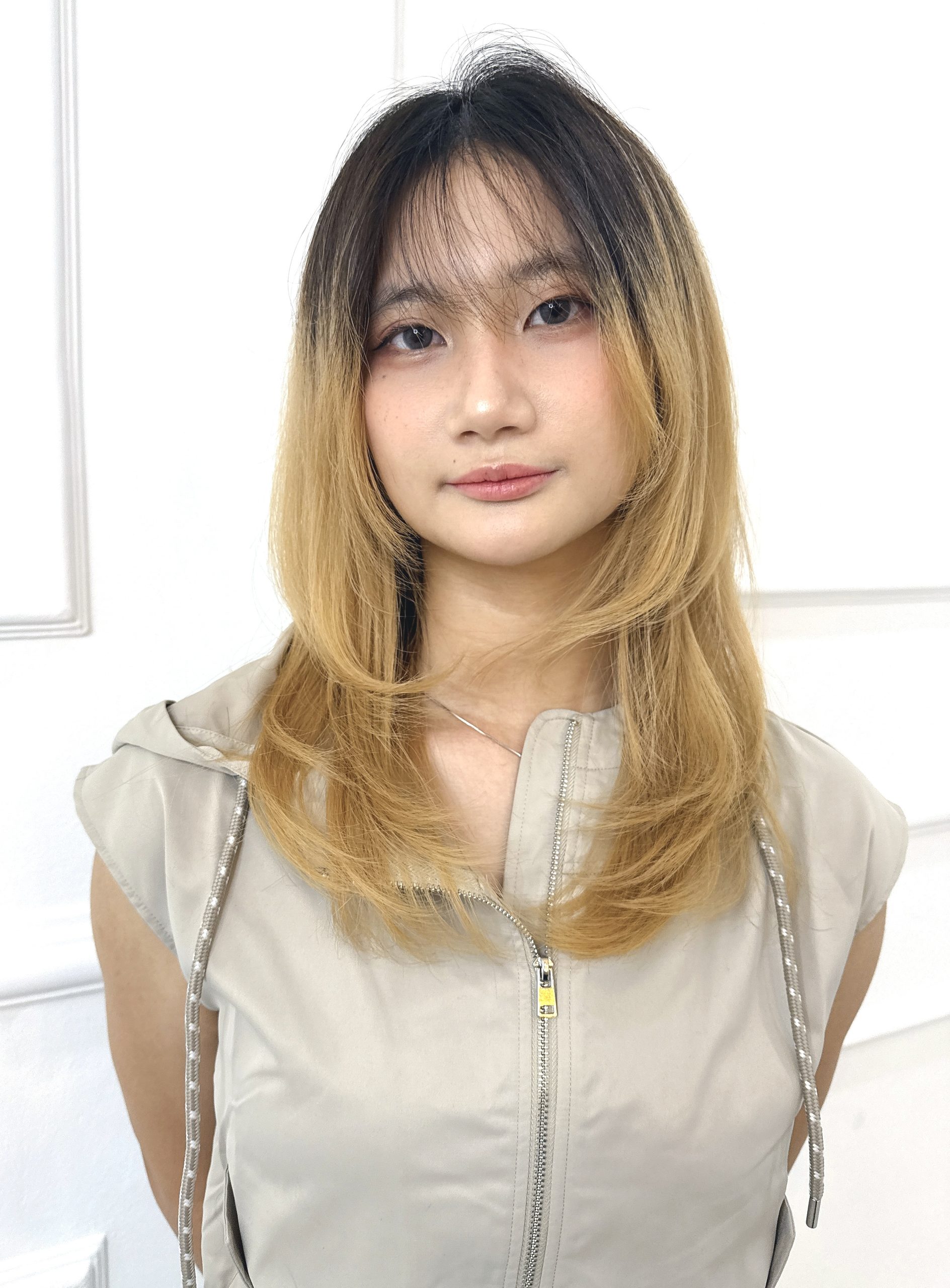 Long Layer Cut × Blonde Hair Color