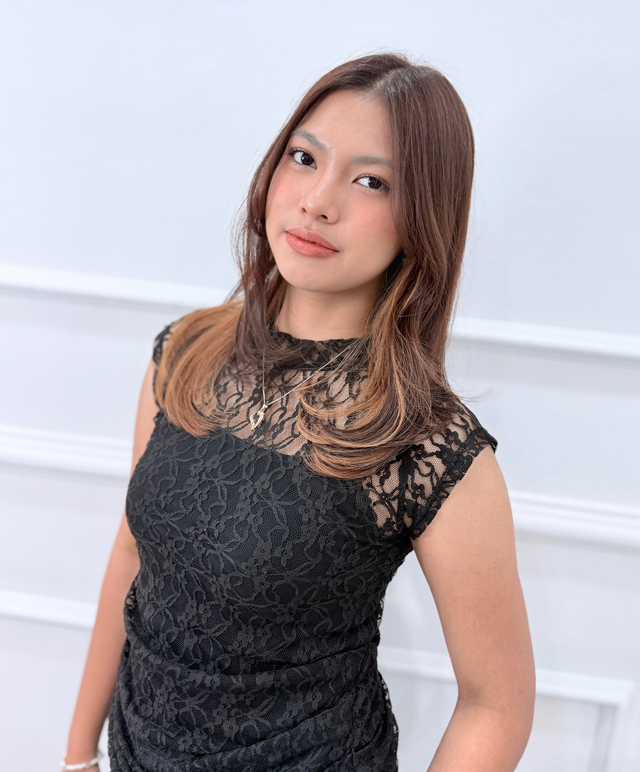 Low Layer Cut × Ash Blonde Hair Color
